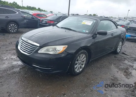 2011 Chrysler 200 Touring z USA, uszkodzony, nr VIN 1C3BC2EG6BN543168